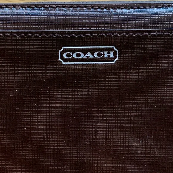 COACH 👛 DARCY PATENT LEATHER ACCORDION ZIP WALLET - Picture 11 of 16